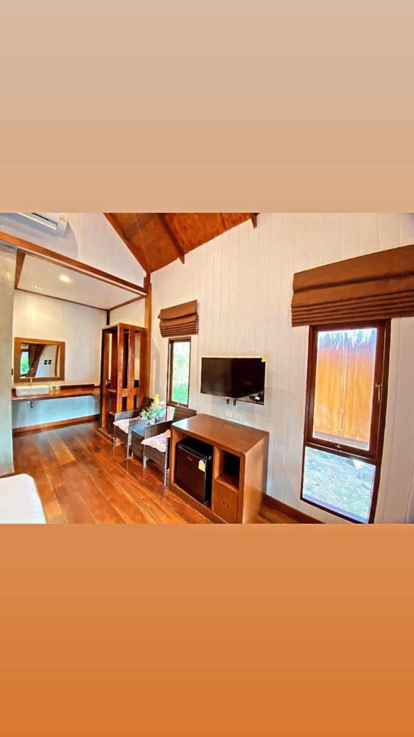 Little Rock Kohjum Hotell Koh Jum Eksteriør bilde