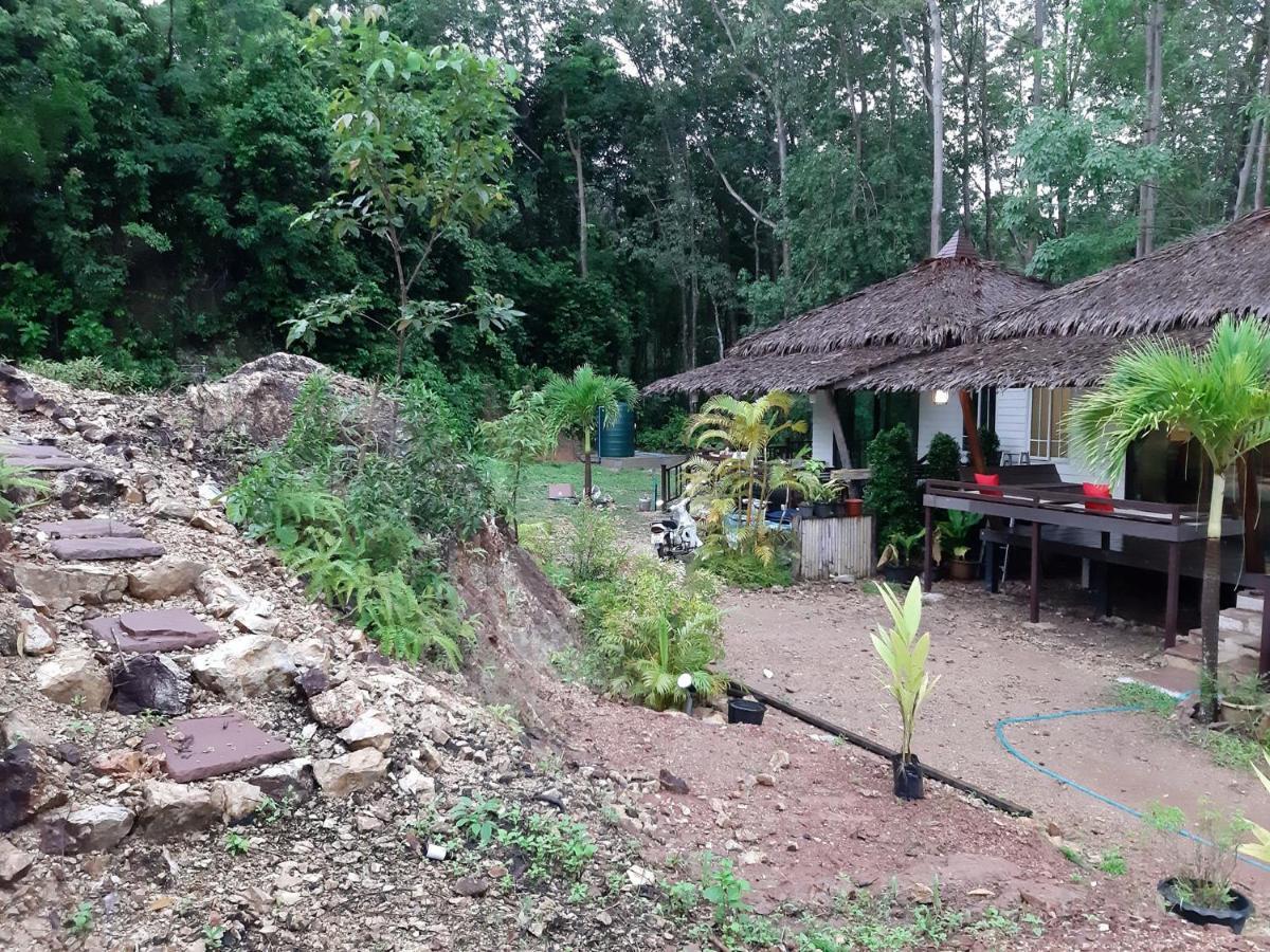 Little Rock Kohjum Hotell Koh Jum Eksteriør bilde