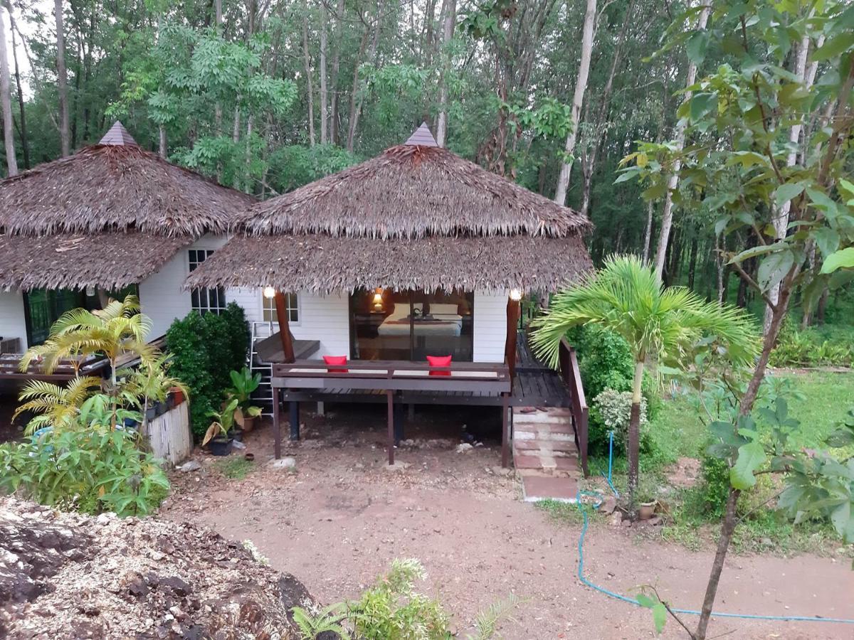 Little Rock Kohjum Hotell Koh Jum Eksteriør bilde